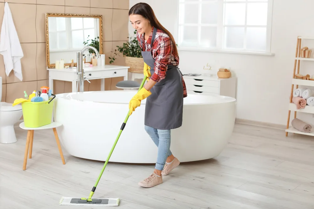 How To Clean Your Bathroom in 5 Simple Steps
